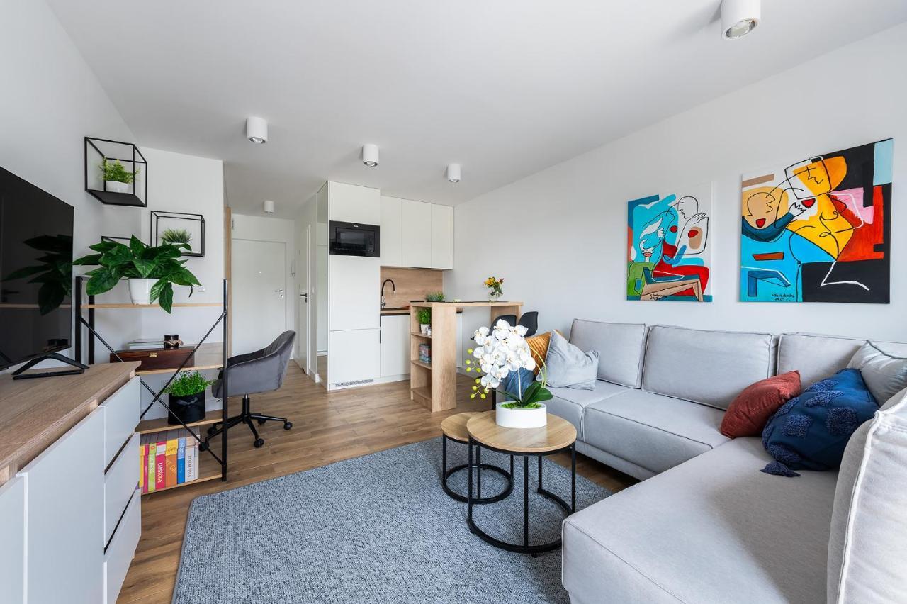 Wrzeciono 12 - Piekny Apartament Obok Szpitala Bielanskiego Oraz Awf, Bezplatna Strefa Parkowania - 400m Do Stacji Metra - Good *