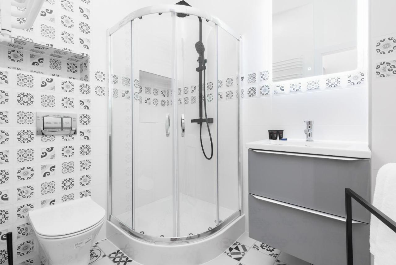 Metro Raclawicka Stylish & Modern Mokotow By Renters Apartment *