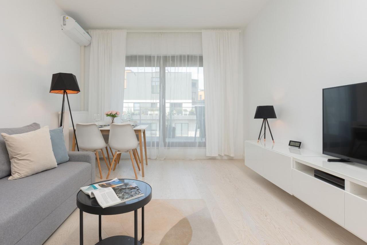 Sarmacka With Balcony Wilanow By Renters Apartment *