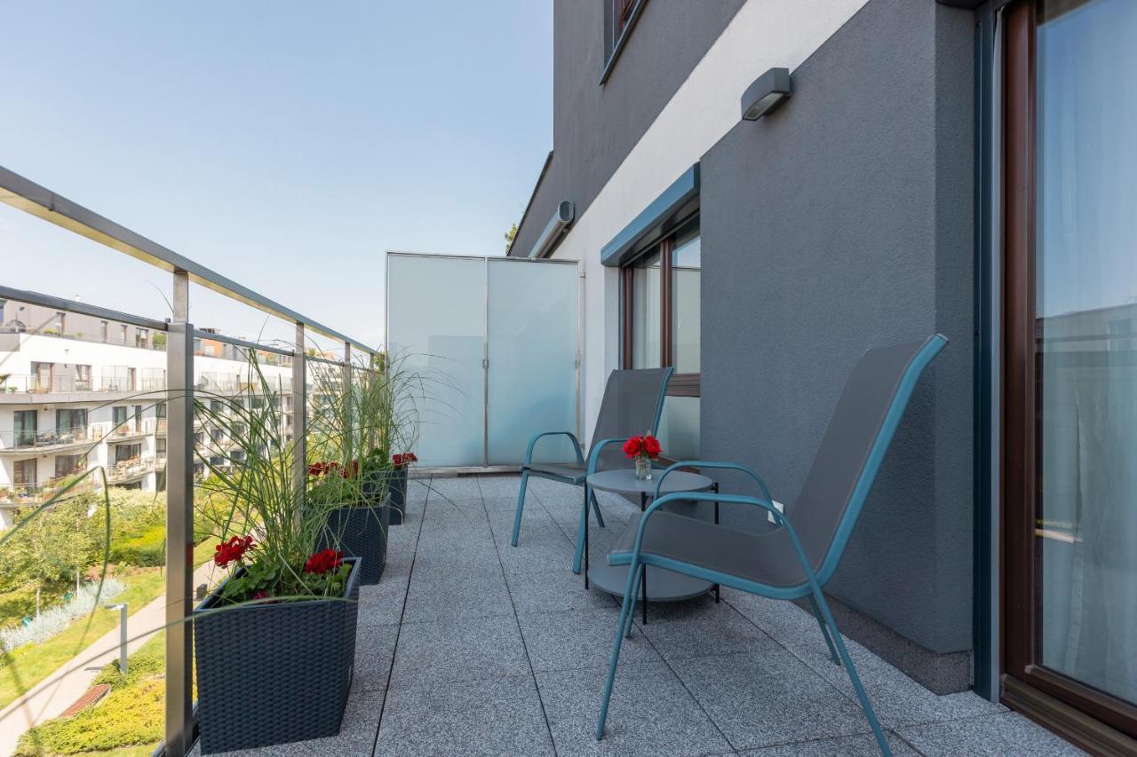 Sarmacka With Balcony Wilanow By Renters *