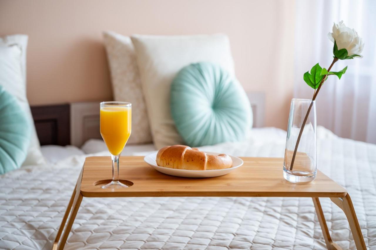 ~comfortify~ Kingsize Bed, A/c, Wifi, Skylineview * Warsaw