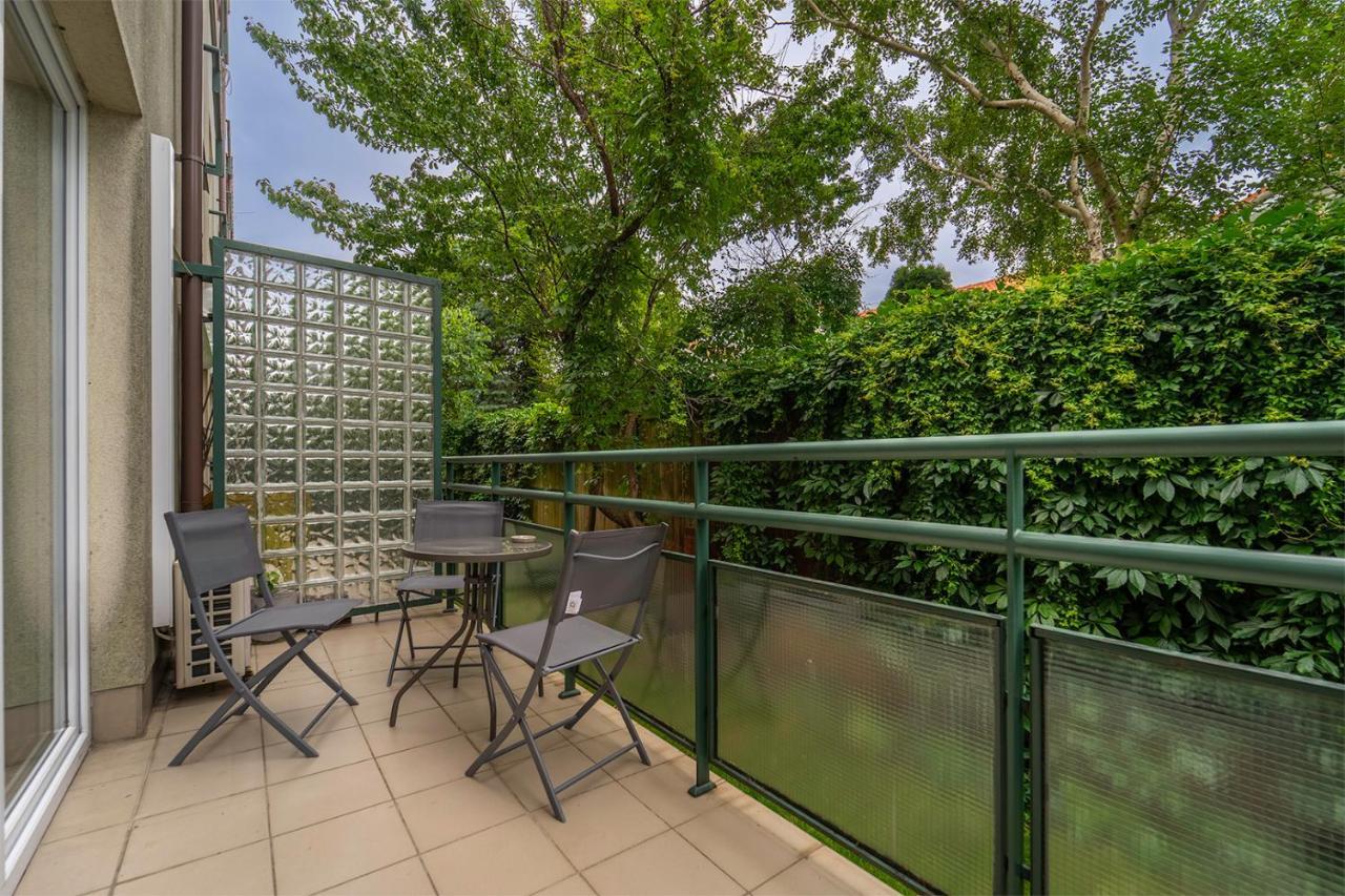 90m2 Prestige - Parking & Jacuzzi & Aircon By Rentujemy Apartament *