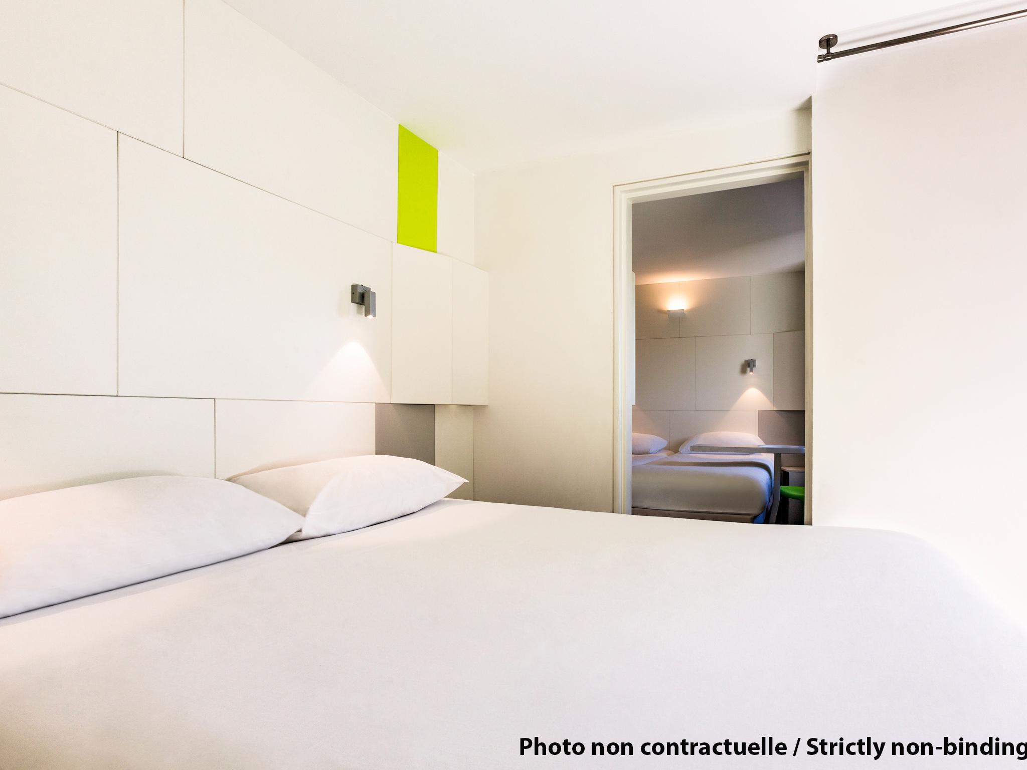 Hotel Ibis Styles Airport Warsaw