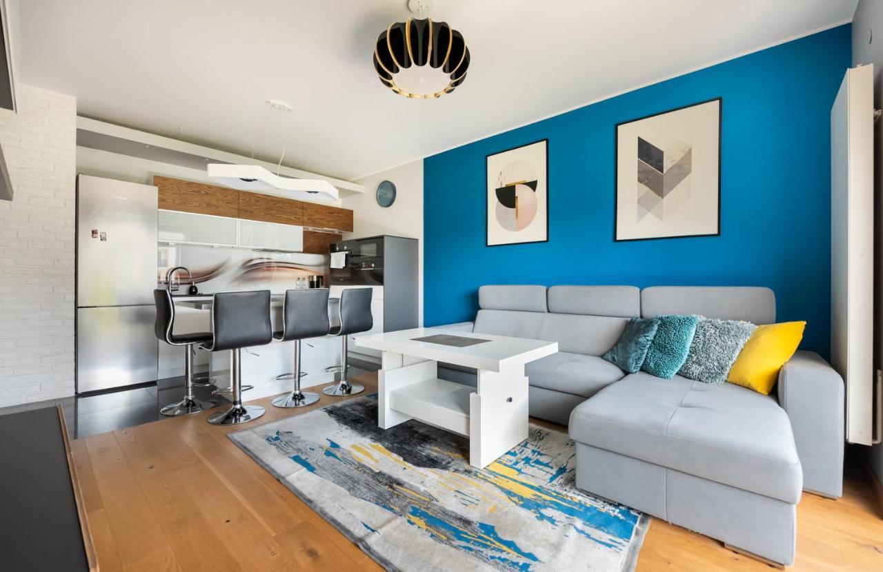 Powazki Modern Apartment Warsaw