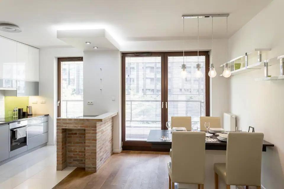 Golden - Big Luxury And Bright - Siedmiogrodzka 1 *