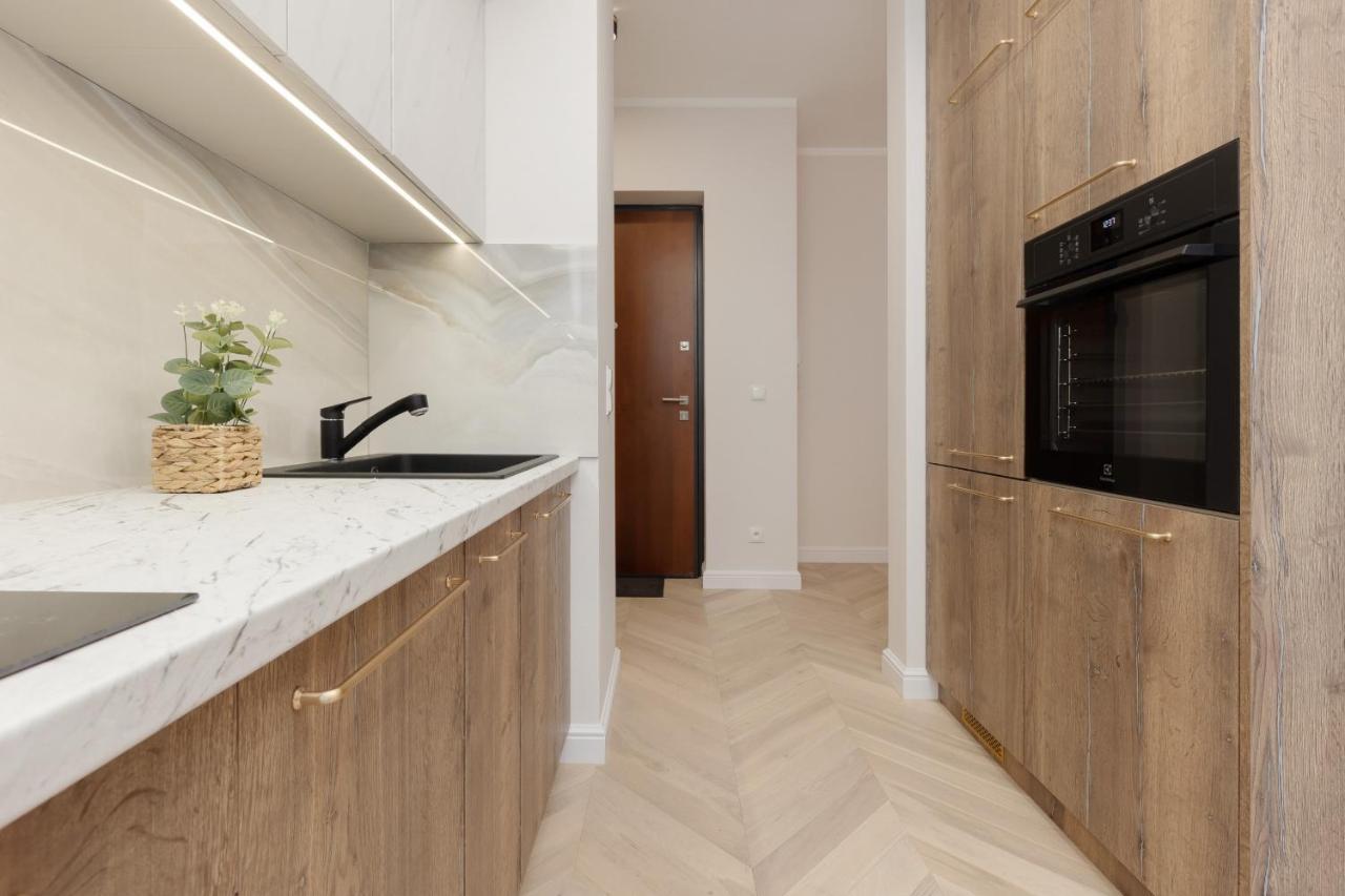 Apartment Lux Niemcewicza With Ac & Balcony Ochota By Renters Warsaw