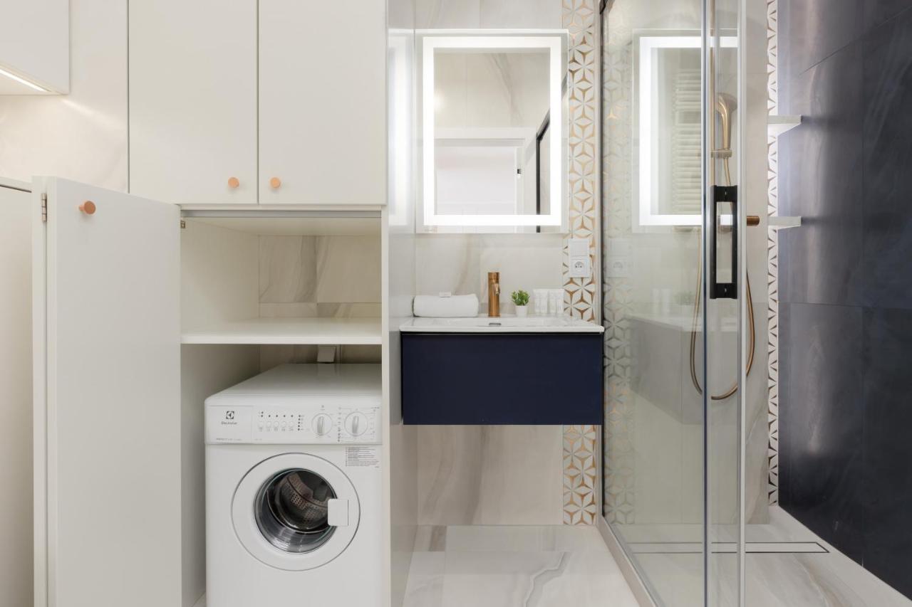 Lux Niemcewicza With Ac & Balcony Ochota By Renters Warsaw