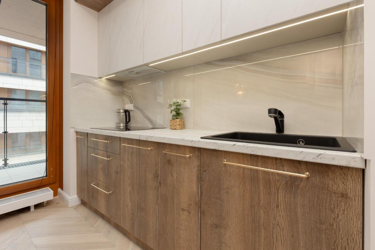Apartment Lux Niemcewicza With Ac & Balcony Ochota By Renters *