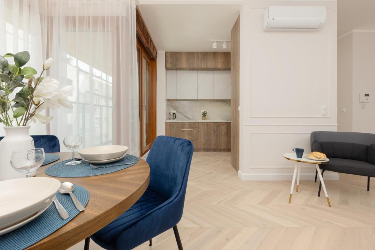 Lux Niemcewicza With Ac & Balcony Ochota By Renters Apartment