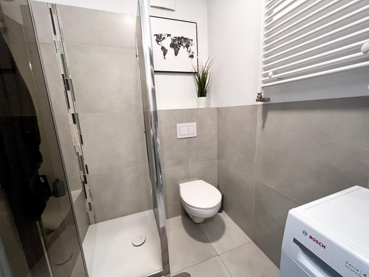 Nowoczesny Apartament - Blisko Centrum Warsaw