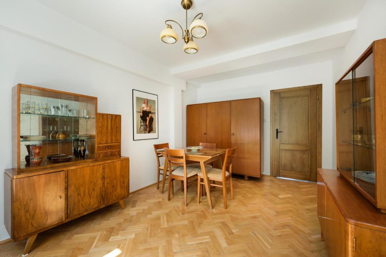 Anielewicza Pin-up Studio Muranow Polin Warsaw