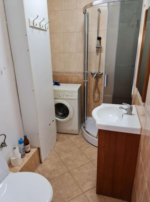 Fantastic Waw - Ch35 2 Apartment