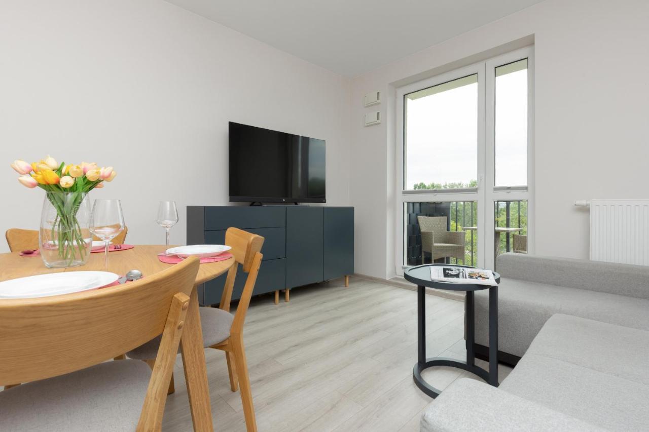 Apartment Urban Wings - Airport With Parking & Balcony By Renters Warsaw