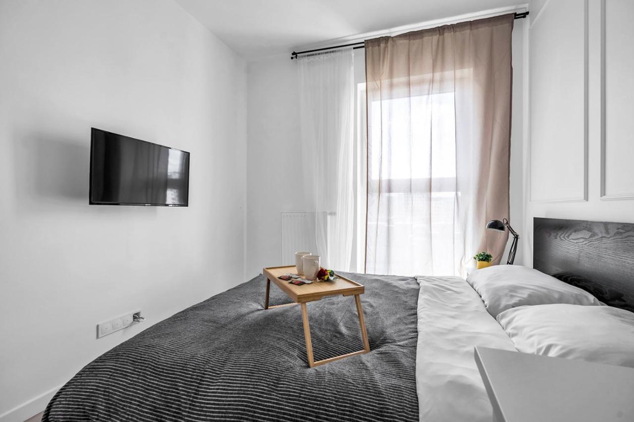 Rondo Daszynskiego N1 - Parking, 8th Floor, View, Subway - By Rentujemy Apartment