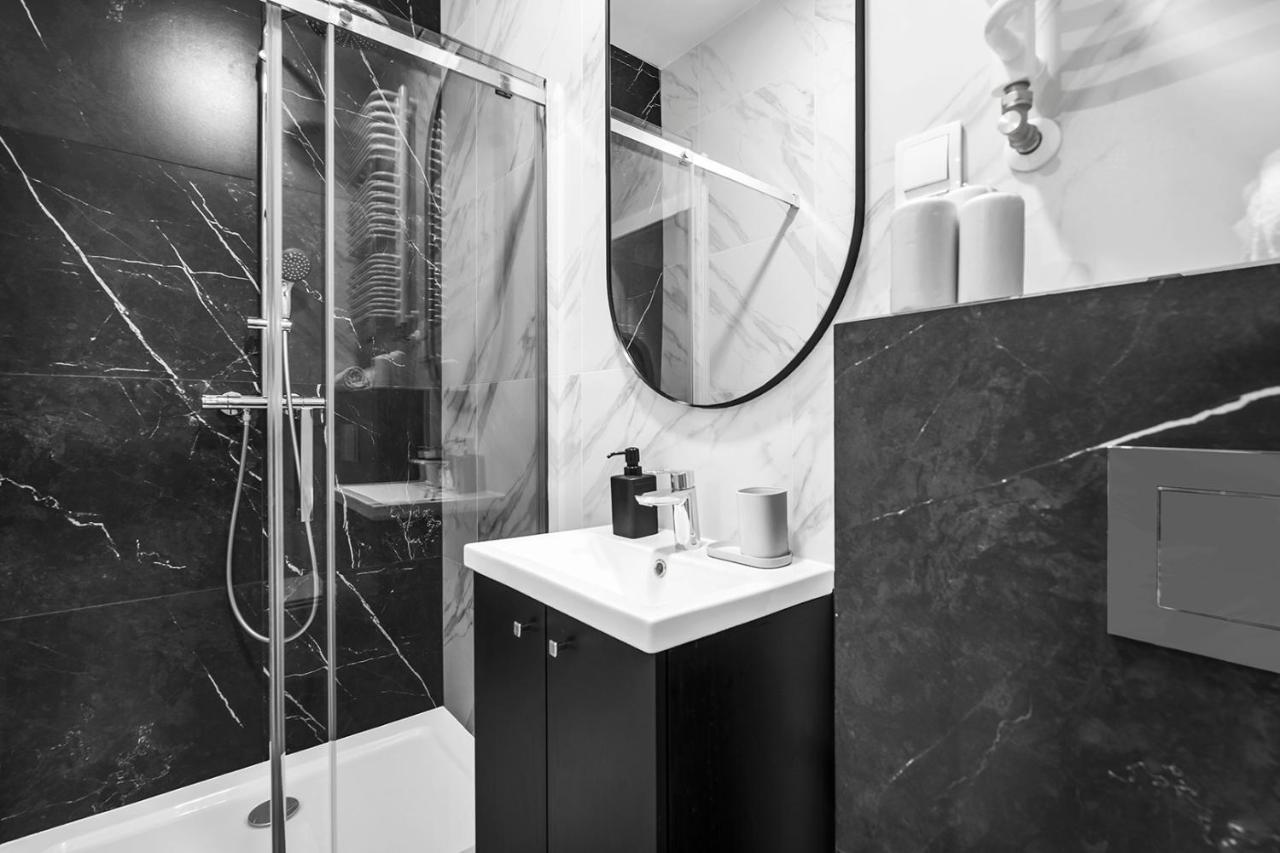 Rondo Daszynskiego N3 - 8th Floor, View, Subway - By Rentujemy Apartment *