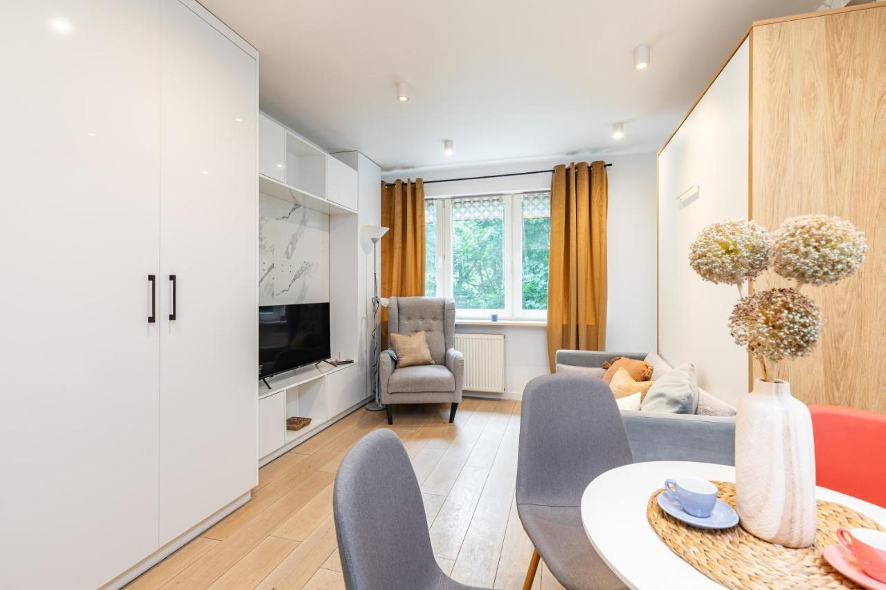 Superapart Al. Jerozolimskie 141 *
