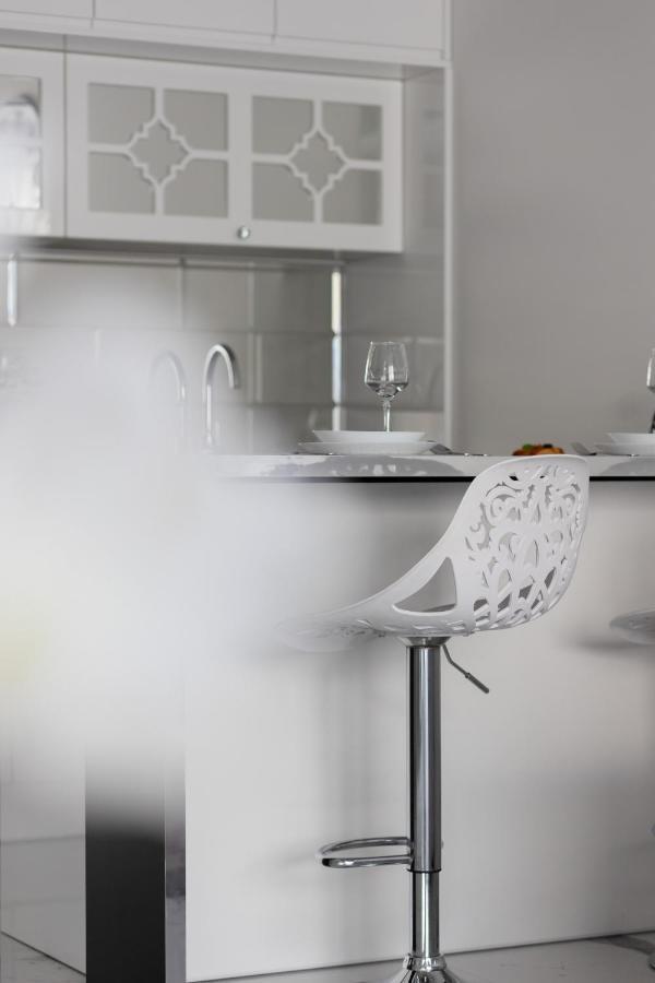 Elegant With Balcony & Parking By Renters * Warsaw