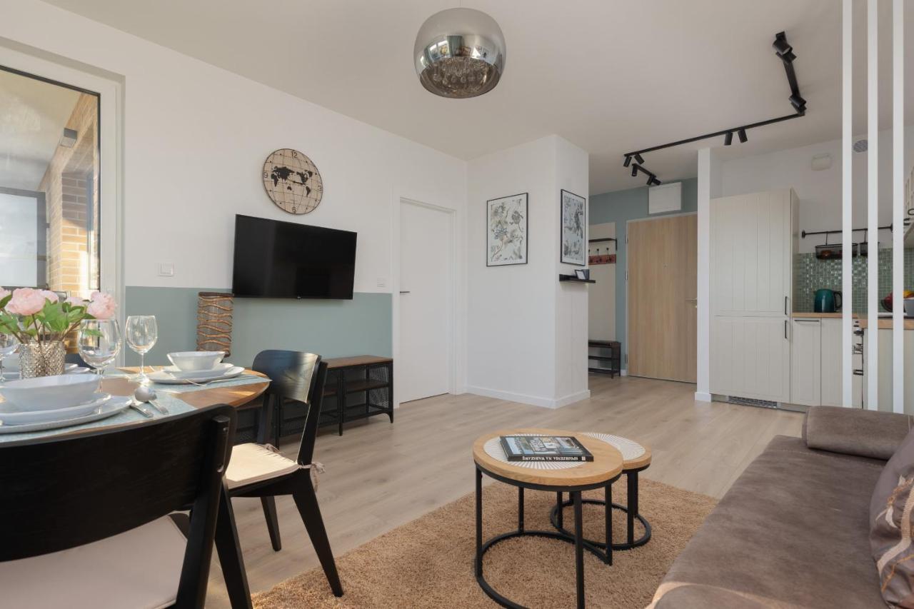 Praga With Parking By Renters Apartment