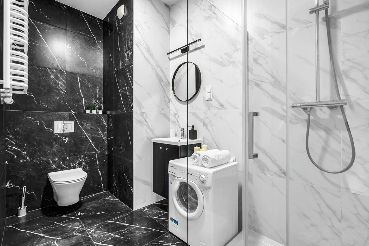 Apartment Rondo Daszynskiego N1 - Parking, 8th Floor, View, Subway - By Rentujemy