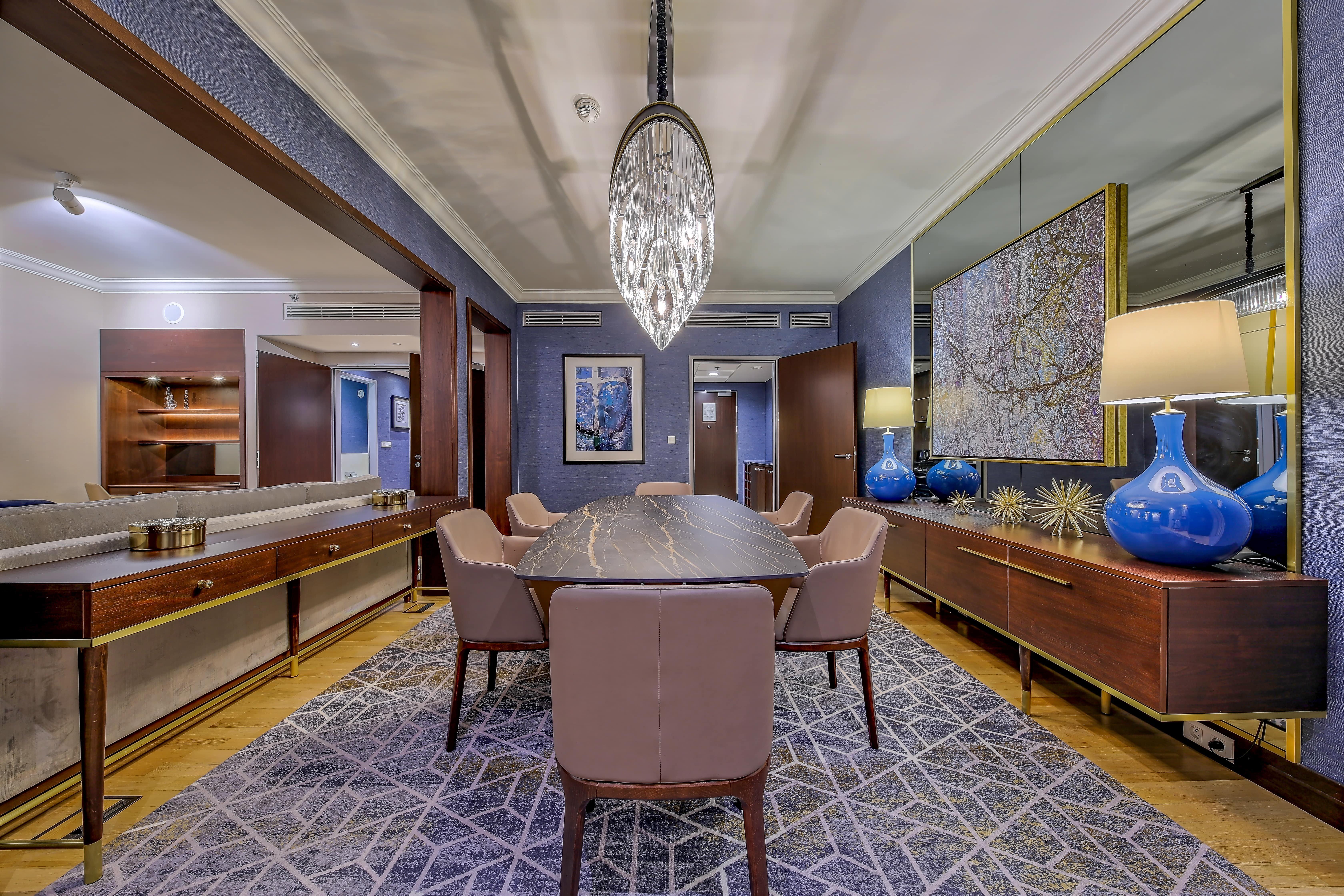Intercontinental By Ihg Hotel