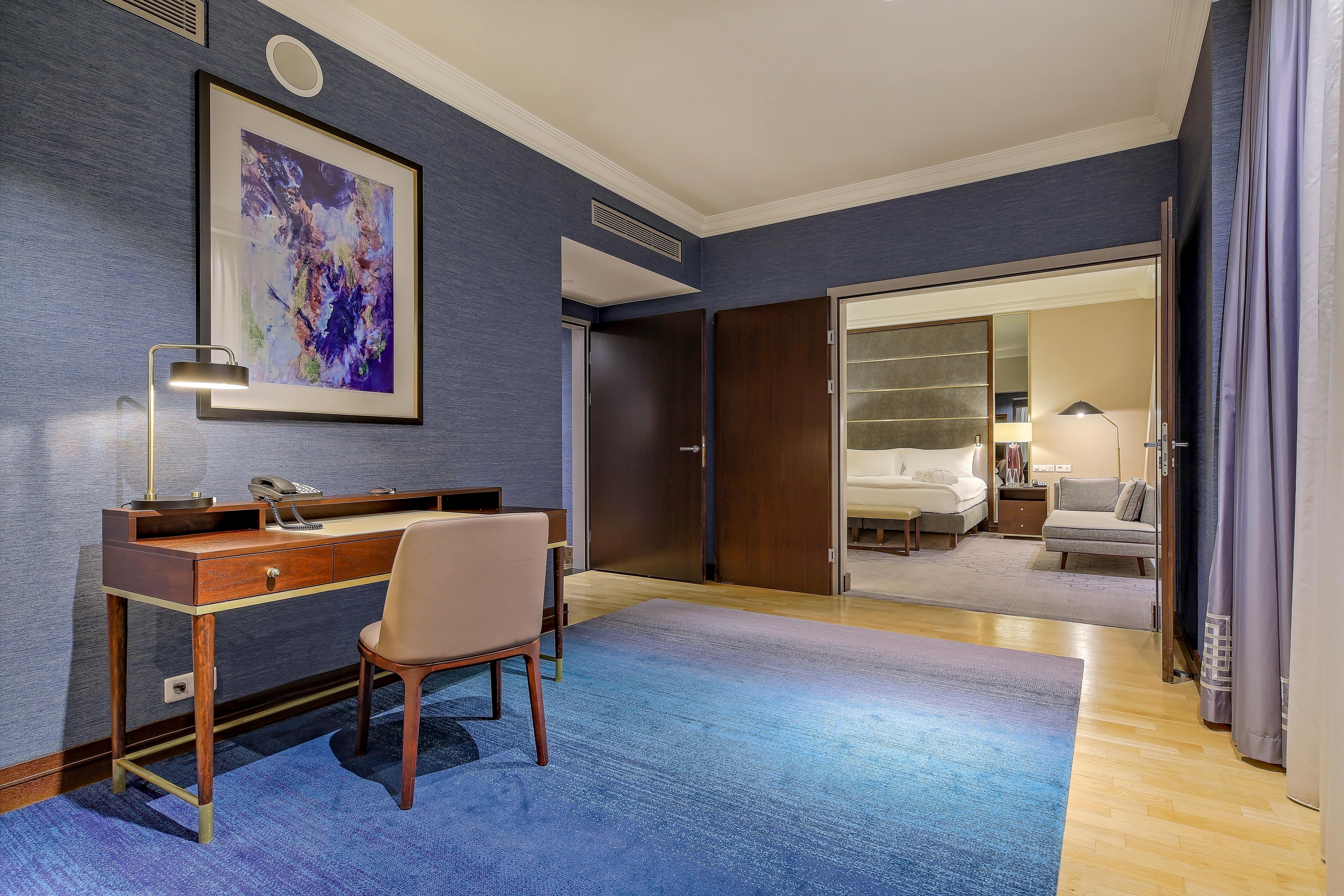 Intercontinental By Ihg 5*