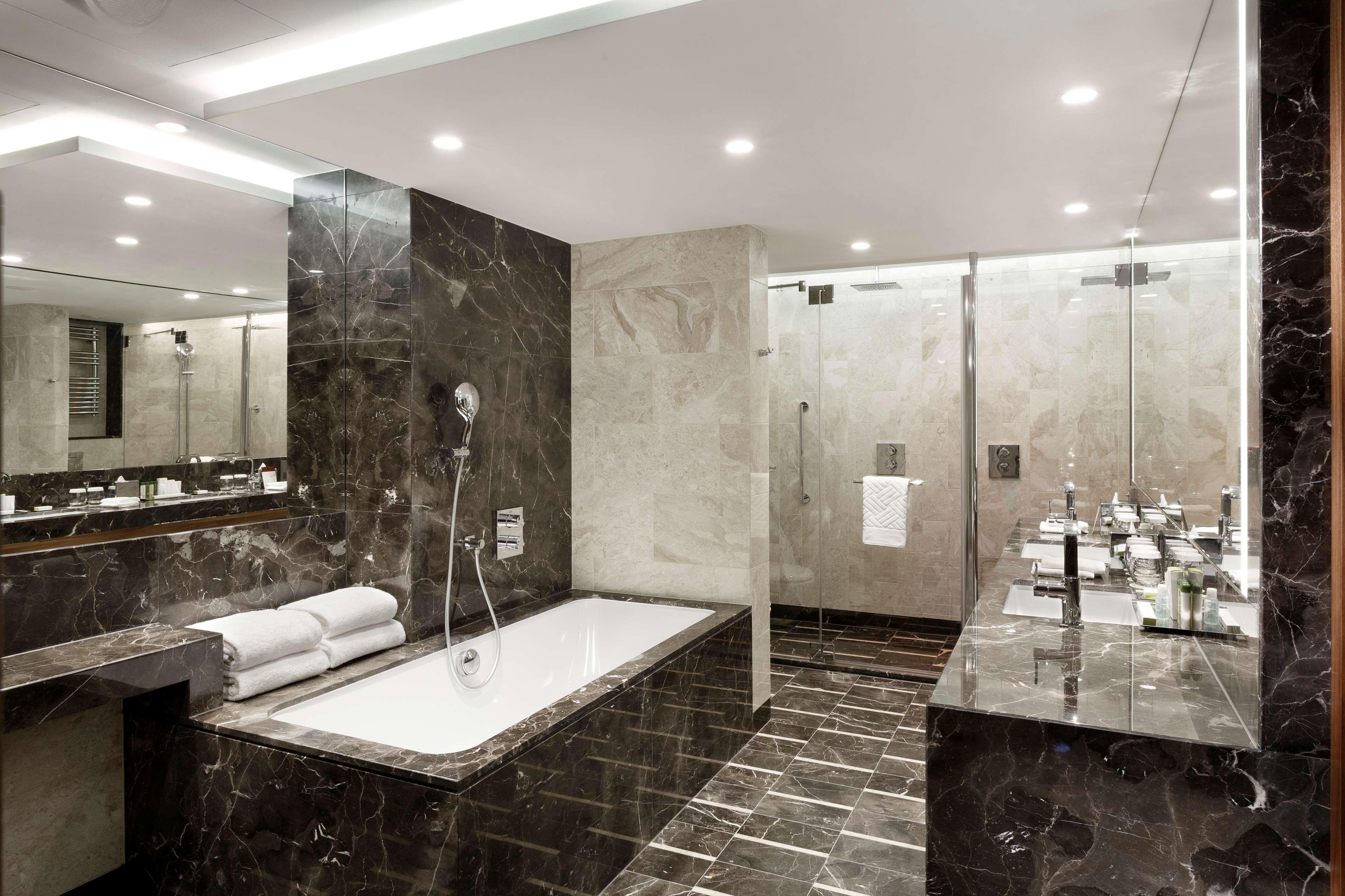 Doubletree By Hilton & Conference Centre Hotel 4*