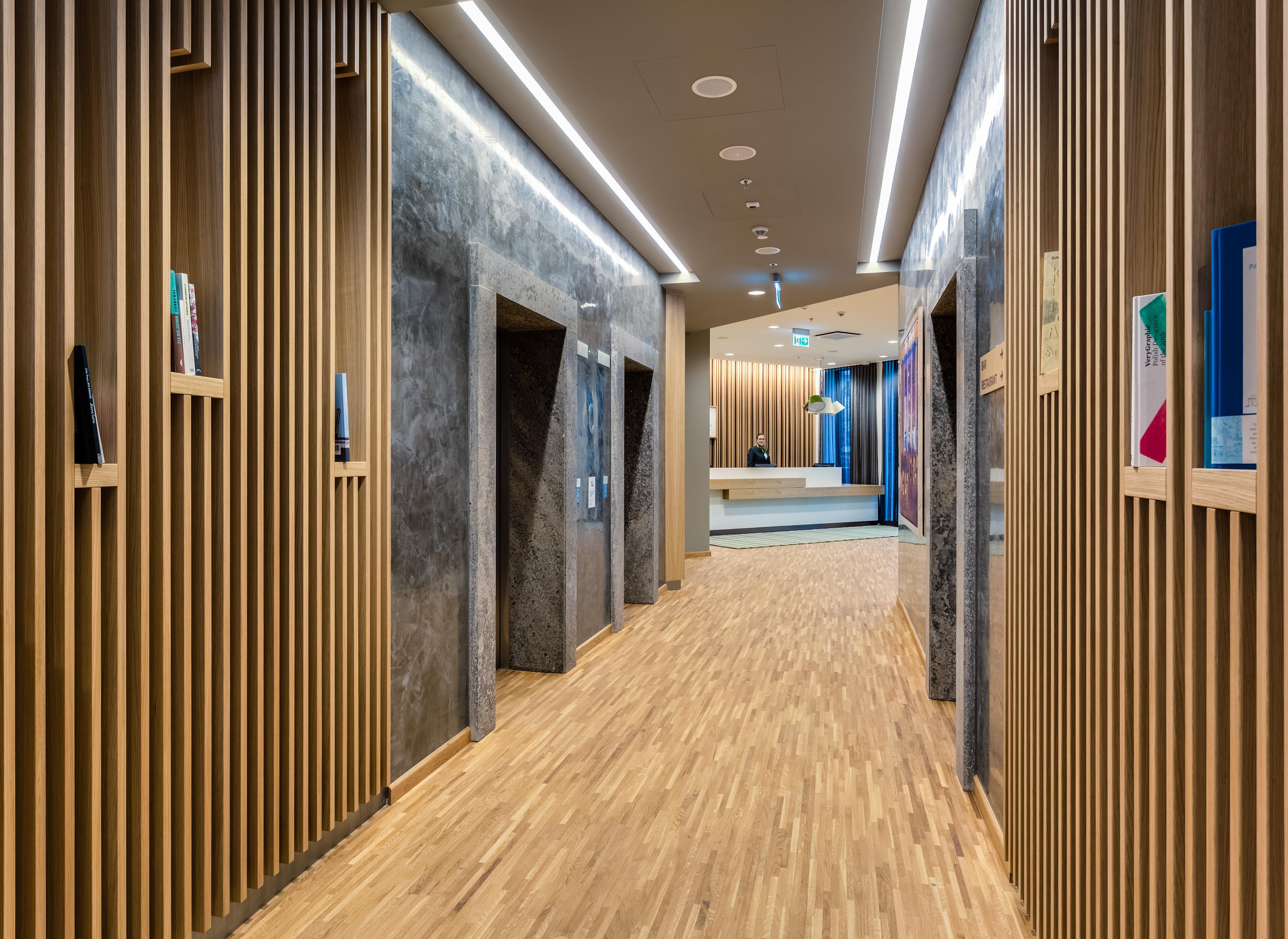 - Centre By Ihg Hotel