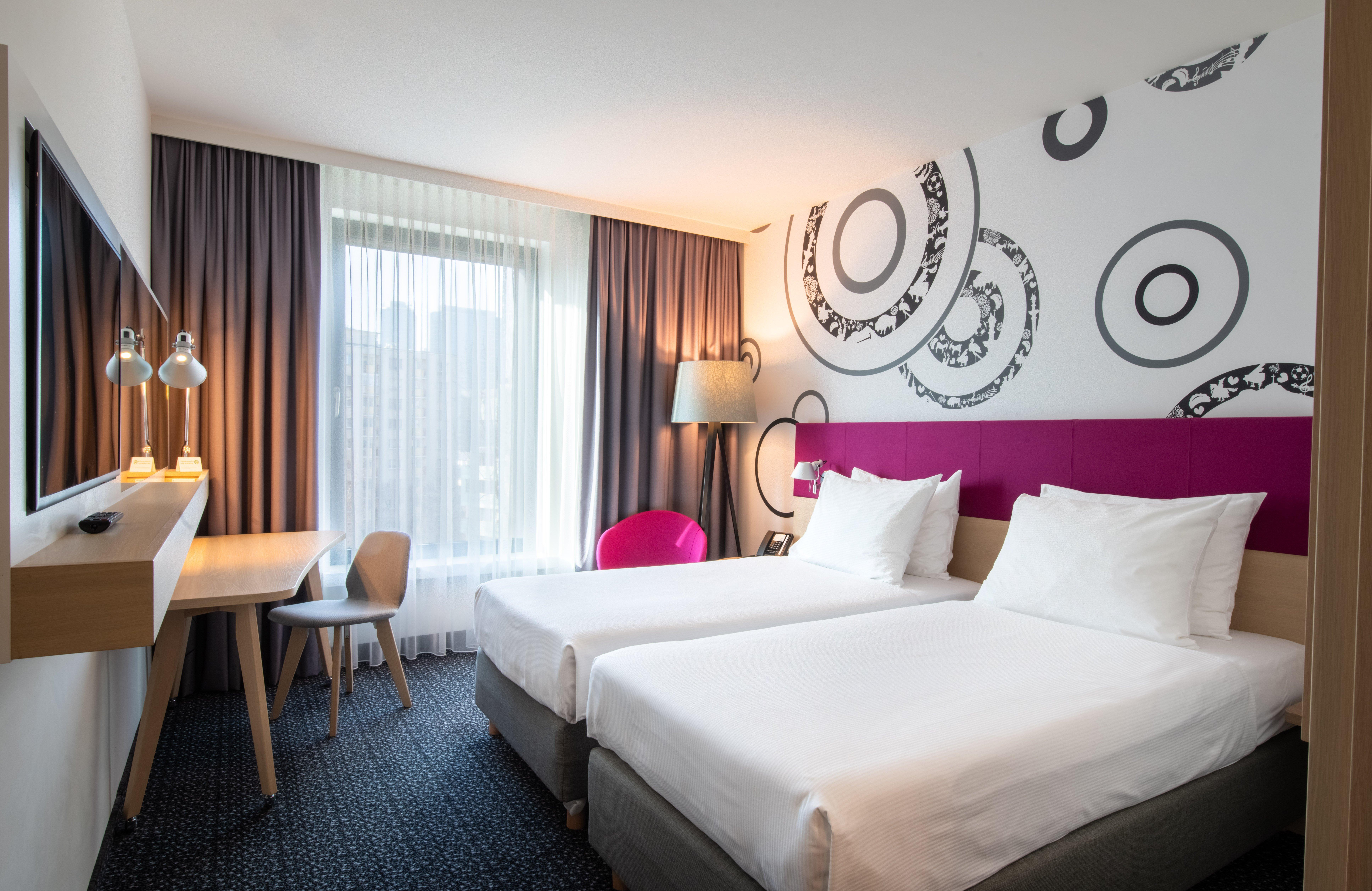 Hotel - Centre By Ihg
