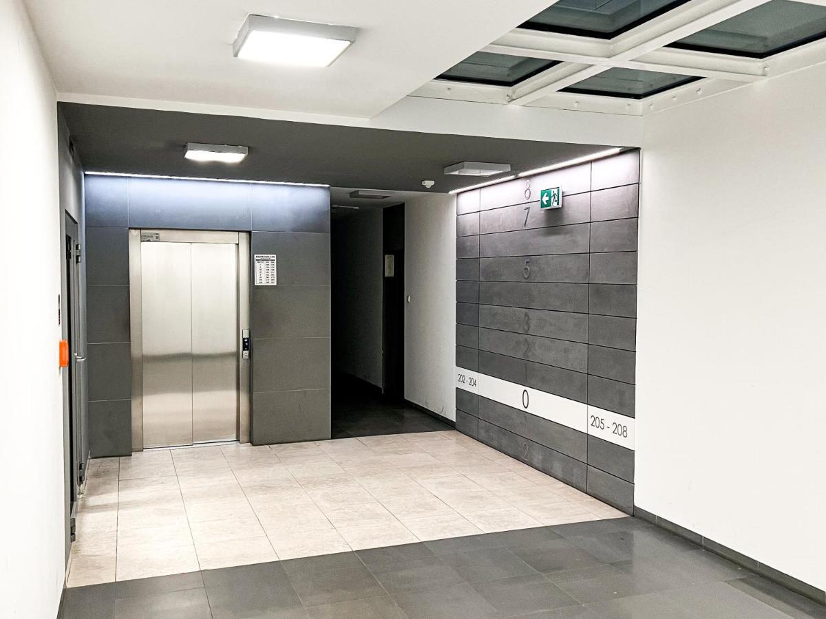 Nowoczesny Apartament - Blisko Centrum Warsaw