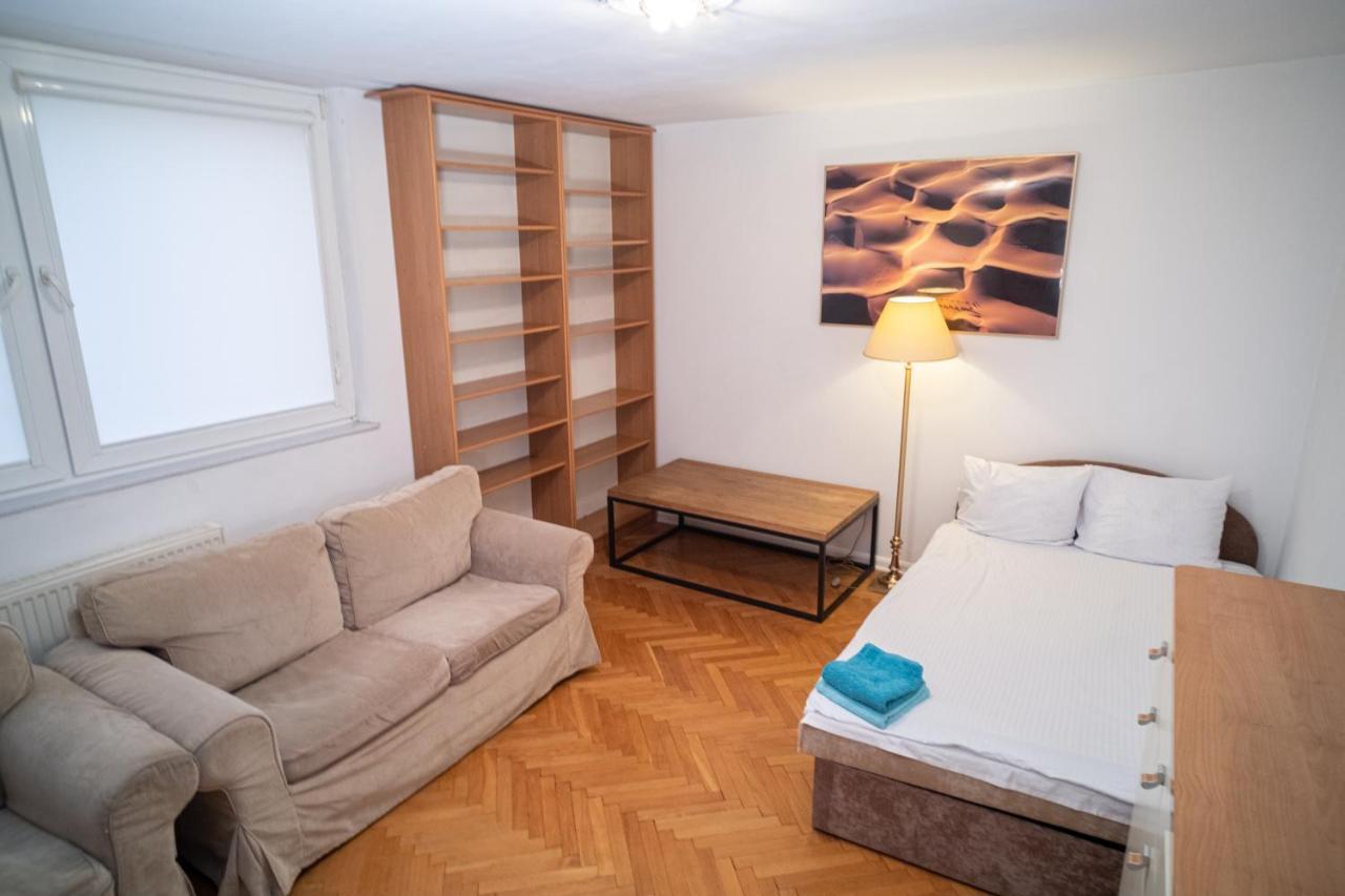 Apartroom Nowiniarska * Warsaw