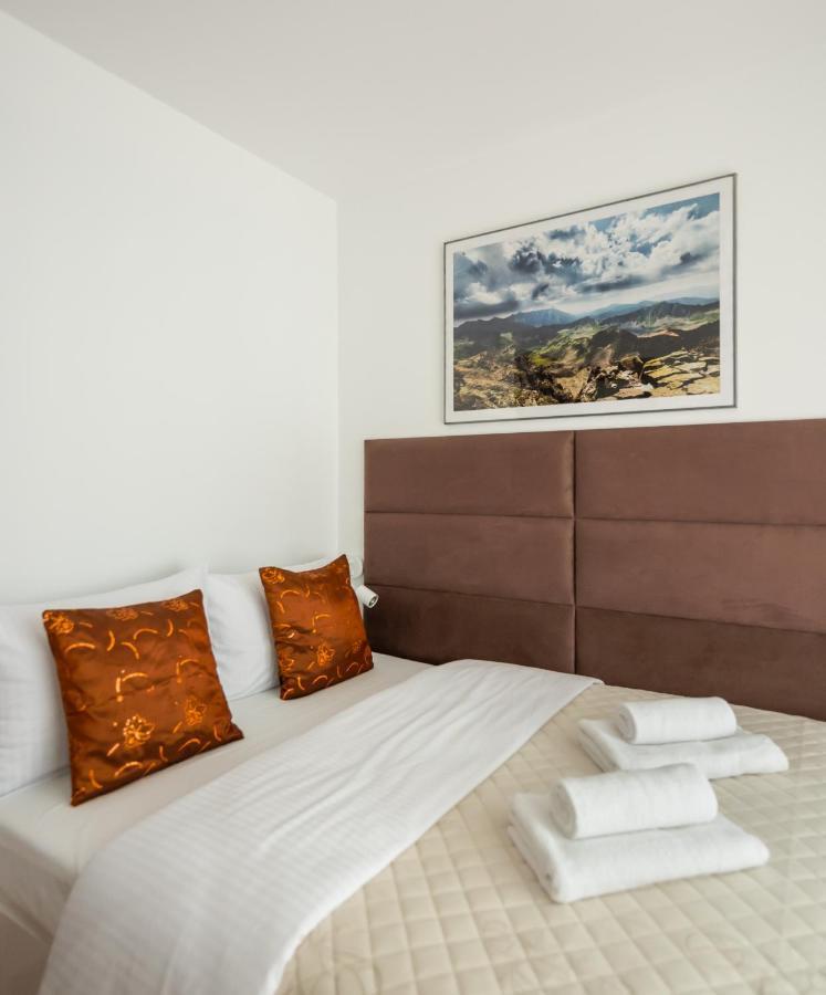Apartment Metro Rondo Onz 2-bedroom *