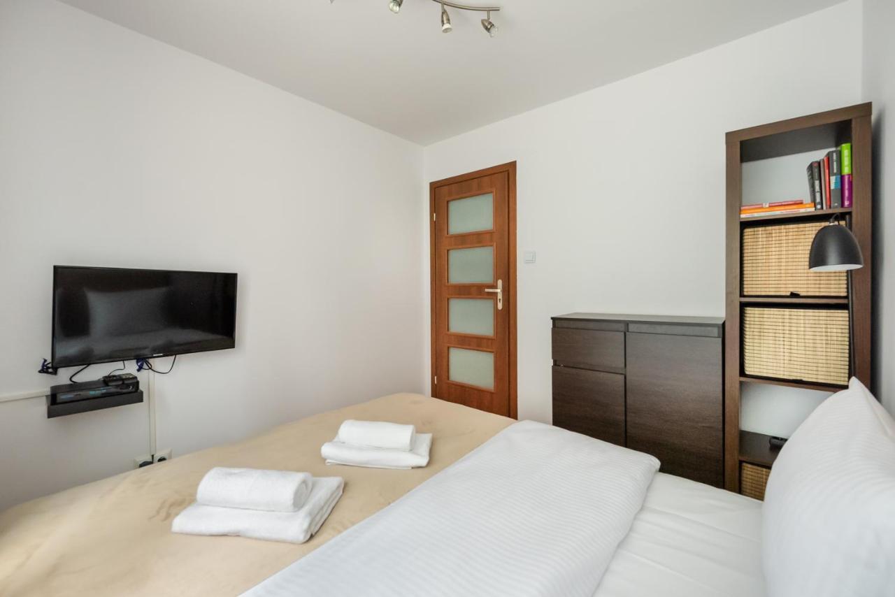 Apartment Metro Rondo Onz 2-bedroom