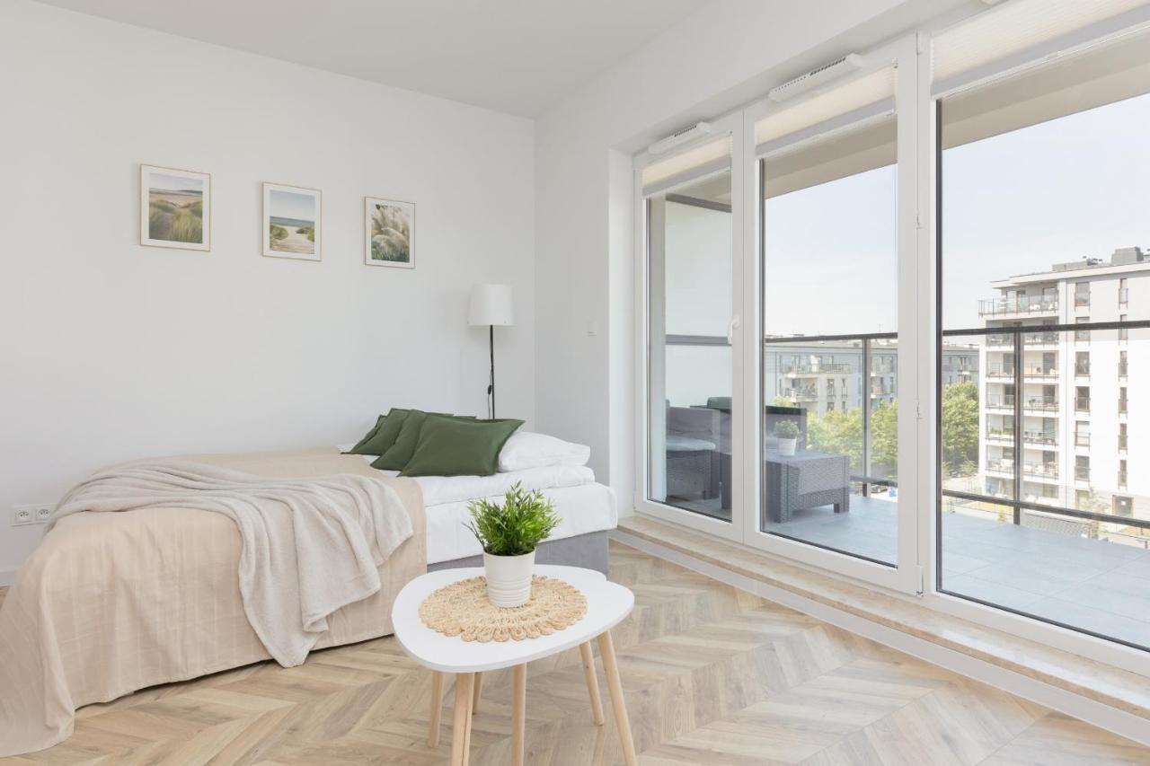Ursus Sunny For 4 Guests With Parking & Balcony By Renters Apartment *