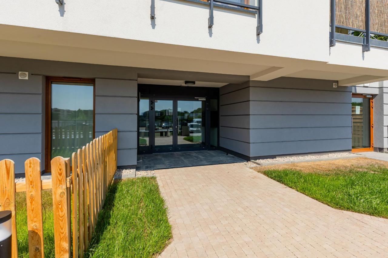 Apartment Ursus Sunny For 4 Guests With Parking & Balcony By Renters