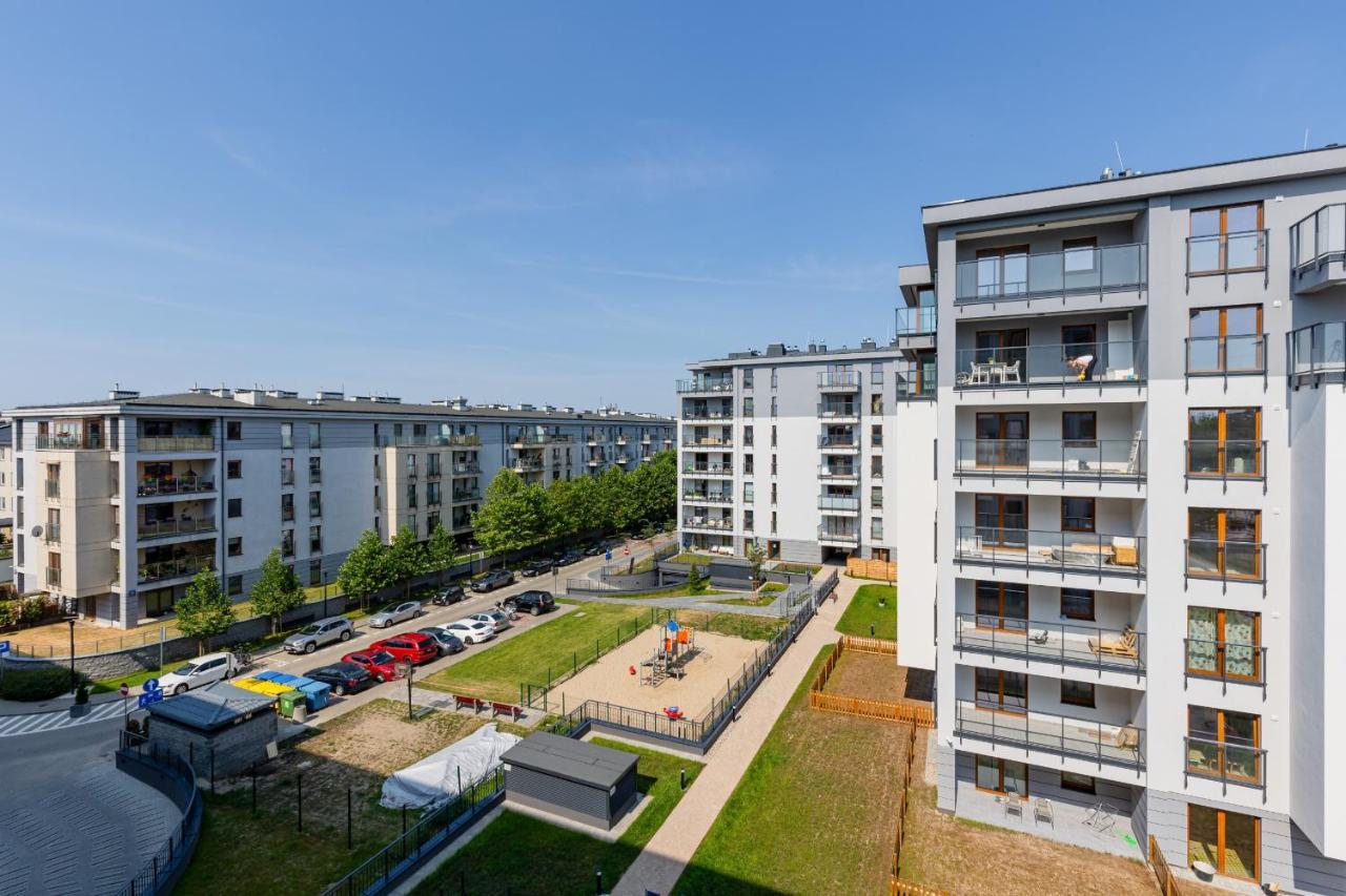 Apartment Ursus Sunny For 4 Guests With Parking & Balcony By Renters
