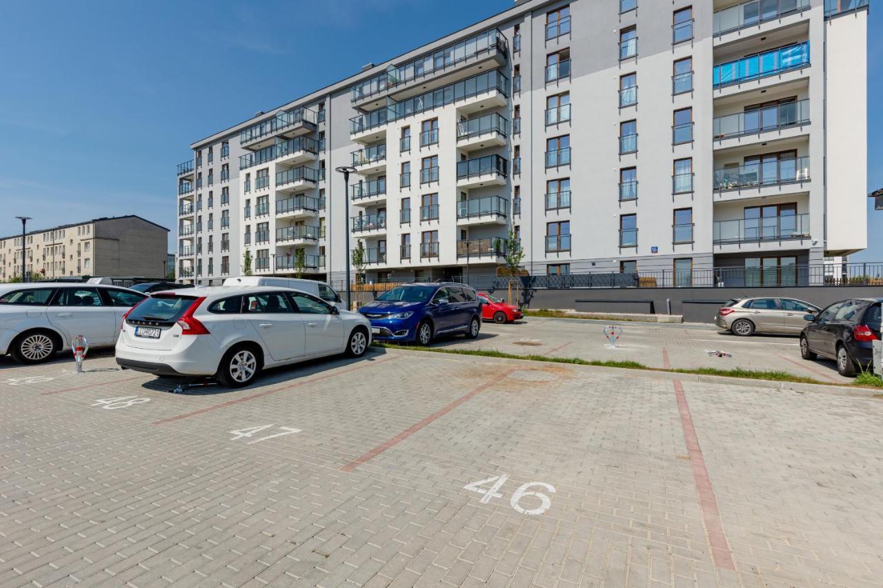 Apartment Ursus Sunny For 4 Guests With Parking & Balcony By Renters Warsaw