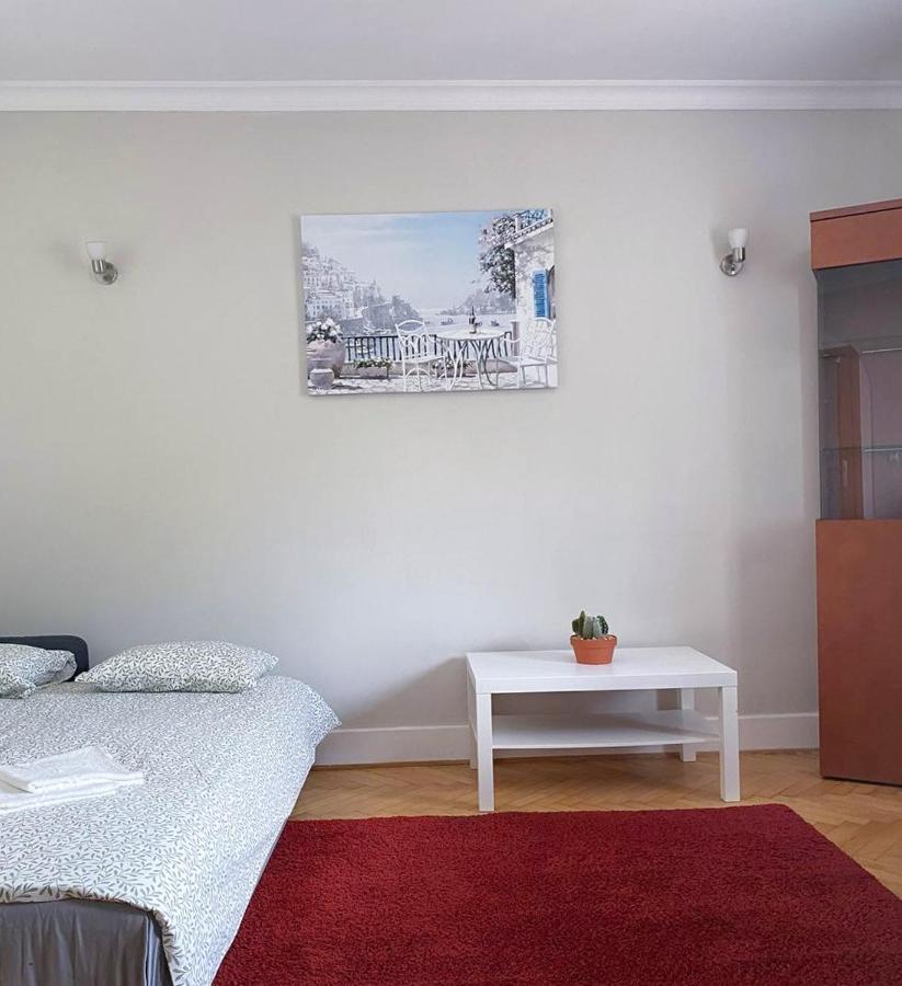 Halby Nowolipki 15 Warsaw