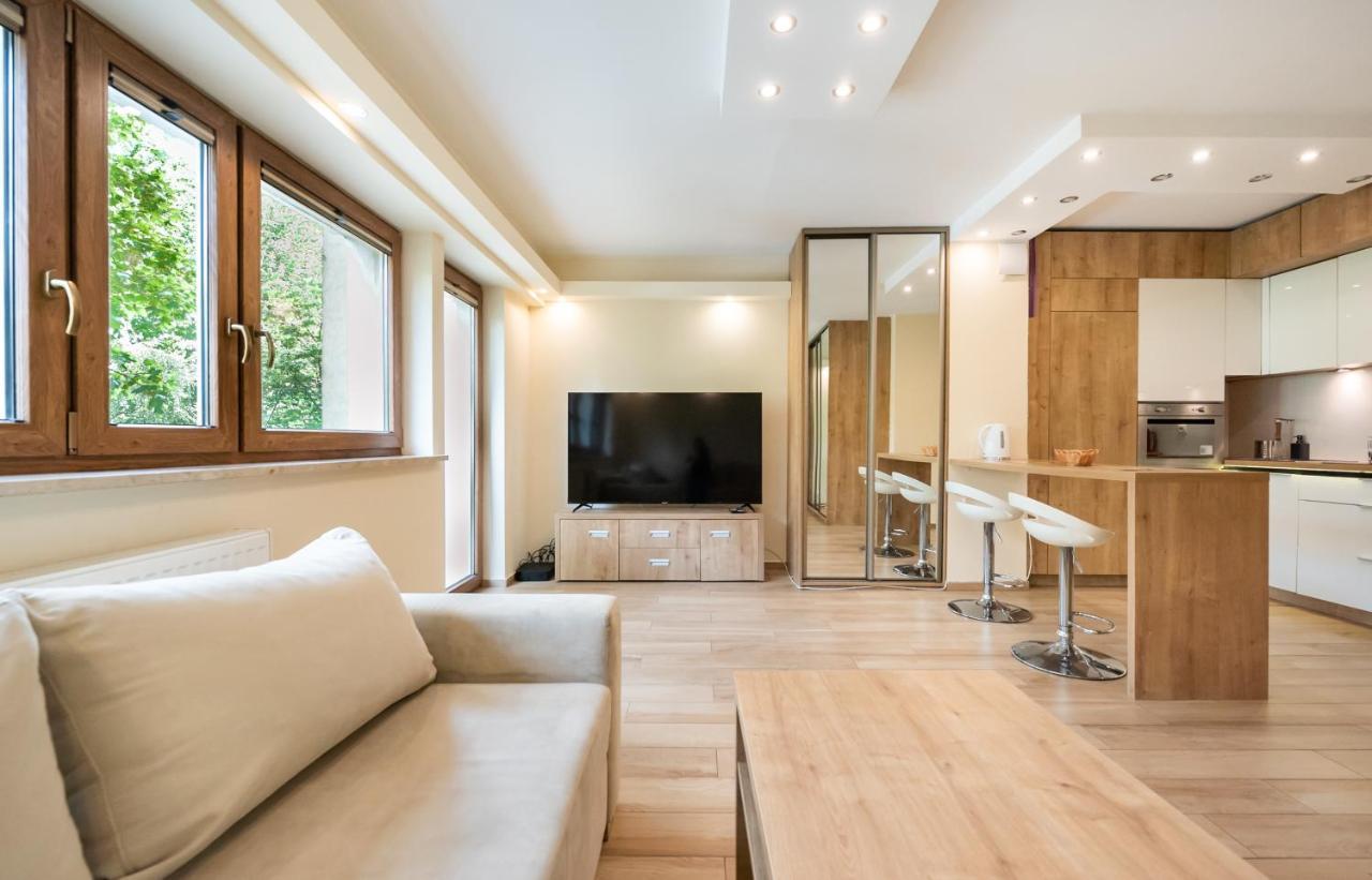 Mokotow Orzycka Beige Apartment Warsaw