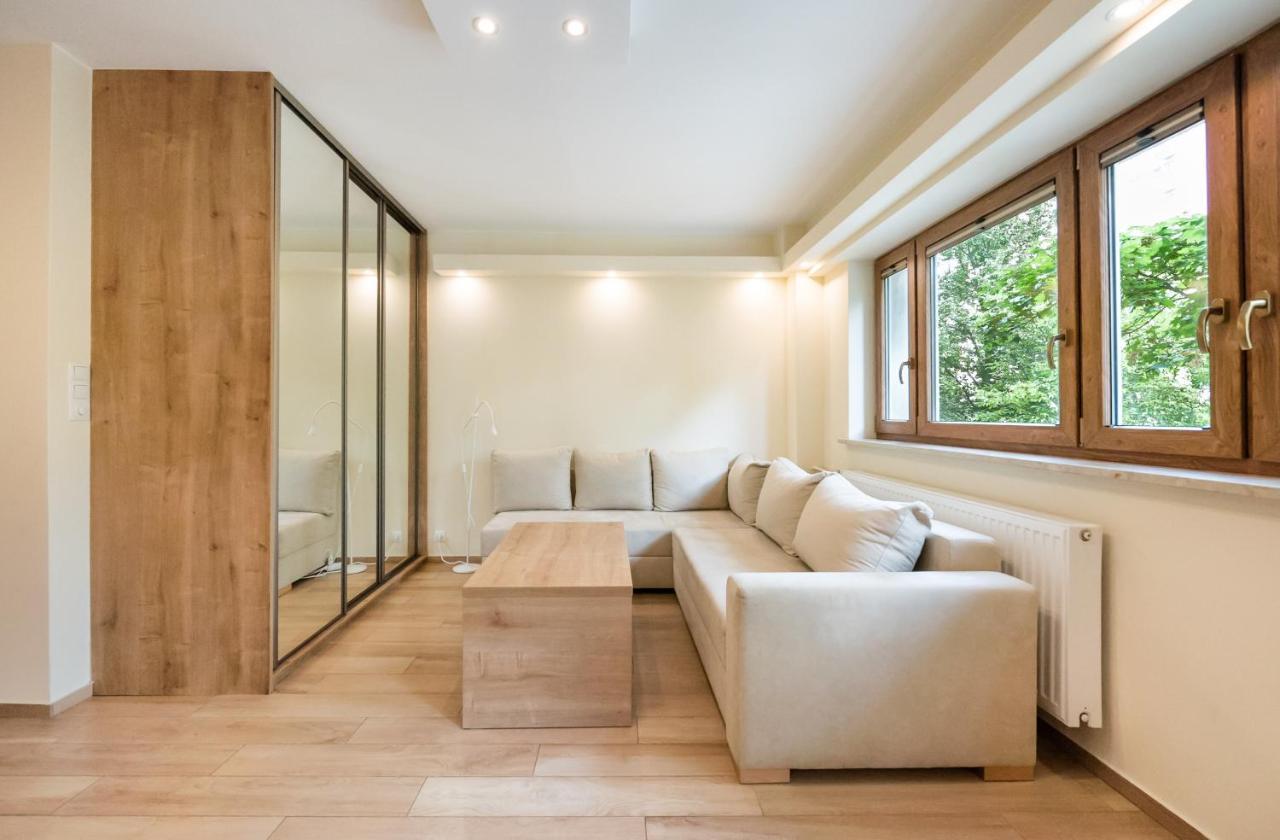 Mokotow Orzycka Beige * Warsaw