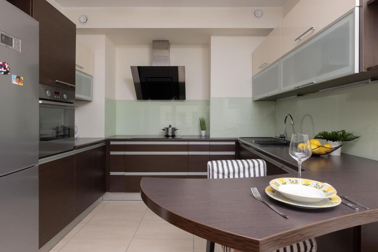Apartament With Study Powstancow Slaskich By Renters Warszawa