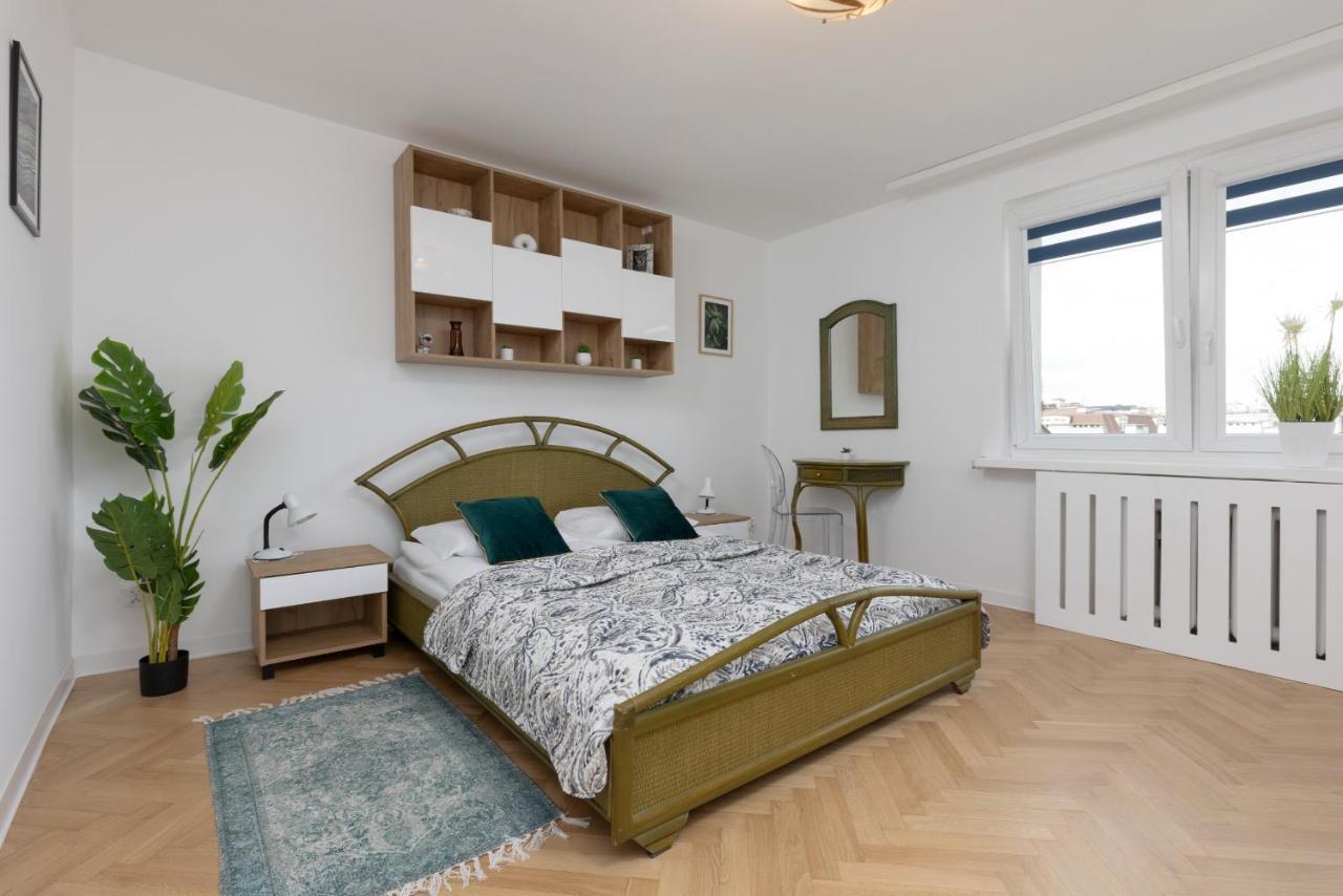 Apartament Elegant With Ac 550 M To Copernicus Science Centre By Renters