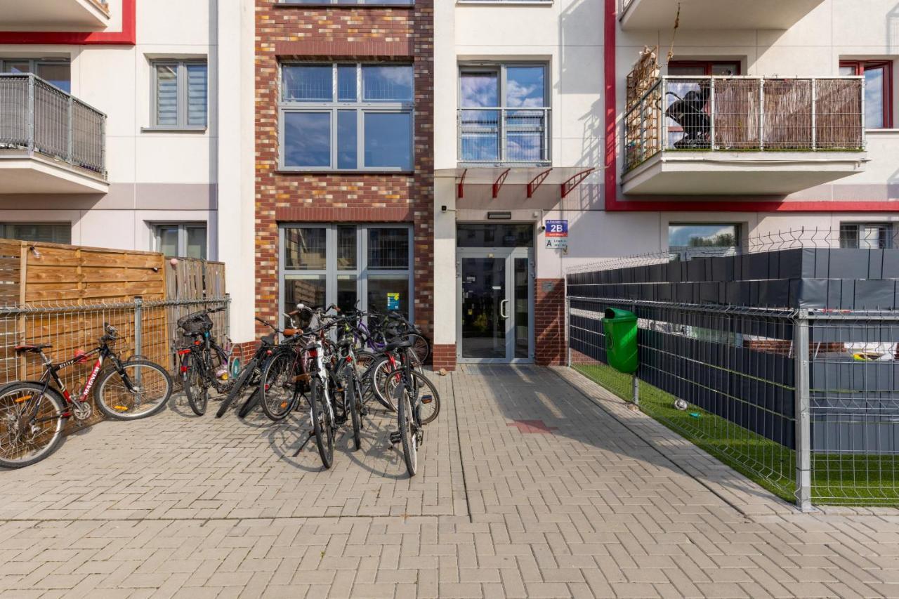 Apartment Modern & Bright With Parking And Balcony By Renters