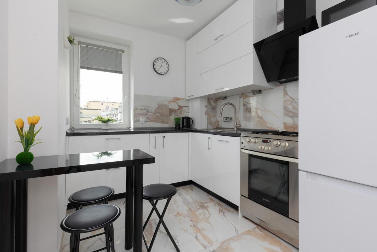 Elegant With Ac 550 M To Copernicus Science Centre By Renters Apartament *