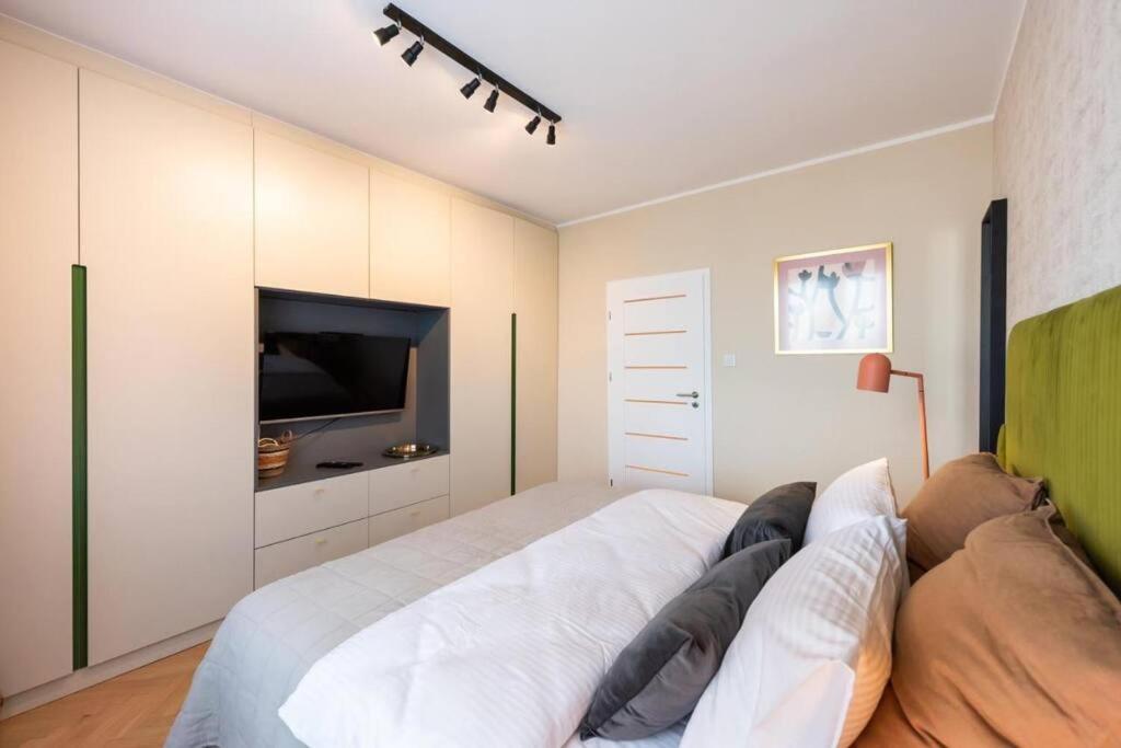 Eclectic Near Old Town Apartment