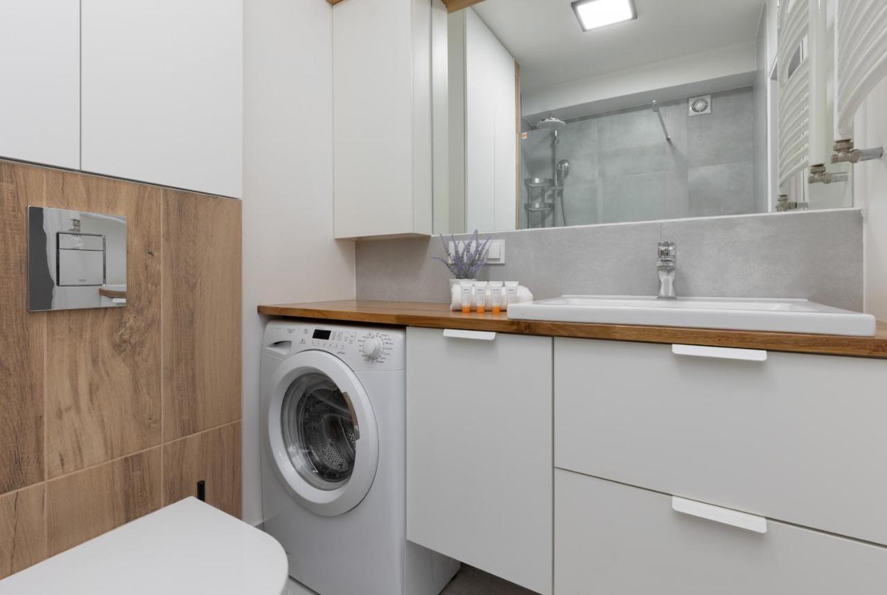 Stylish Downtown By Renters *