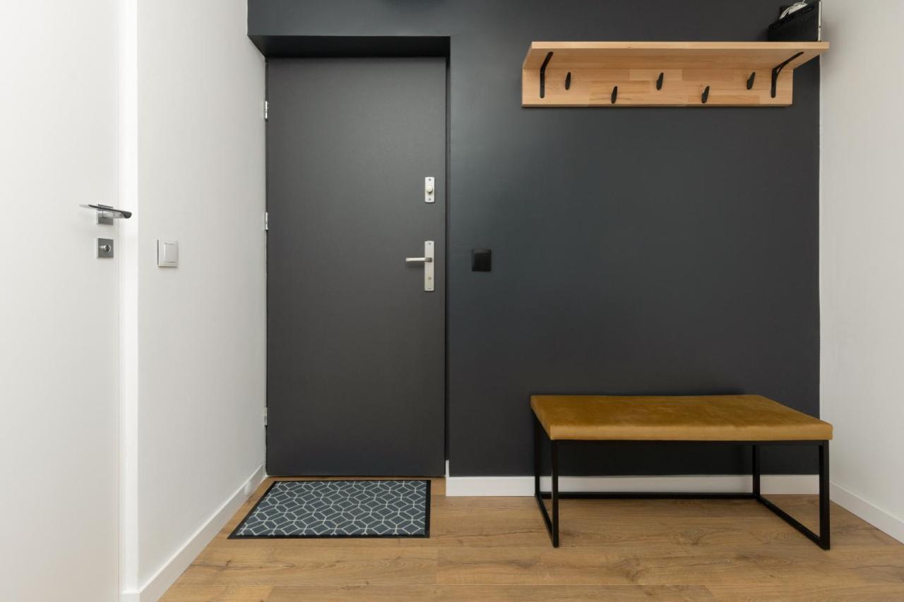 Stylish Downtown By Renters Apartment Warsaw