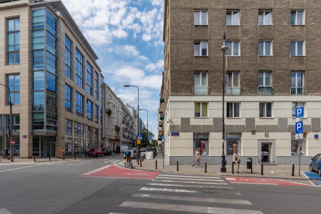 Stylish Downtown By Renters Apartment