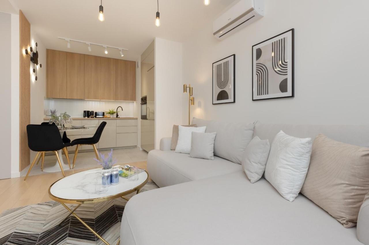 Mennica Deluxe Center By Renters Prestige Apartment