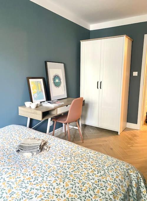 Close To Metro, 8 Minutes To Centrum And Near Airport