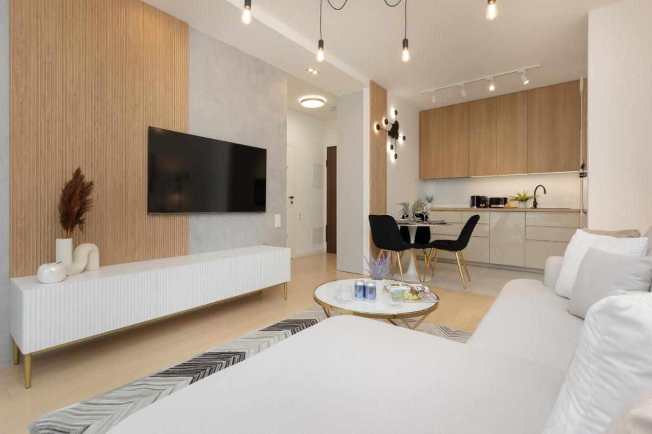 Mennica Deluxe Center By Renters Prestige *